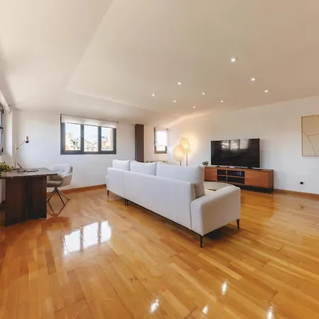 Apartment Bravissimo Placa Catalunya 10, Duplex Penthouse Girona