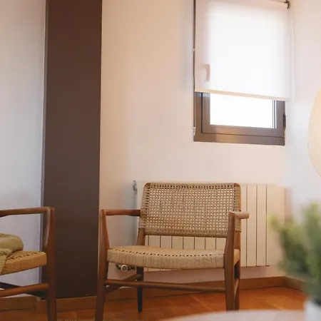 Bravissimo Placa Catalunya 10, Duplex Penthouse * Girona