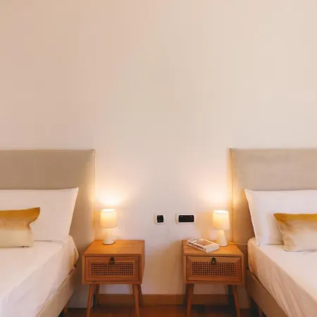 Bravissimo Placa Catalunya 10, Duplex Penthouse Apartment Girona