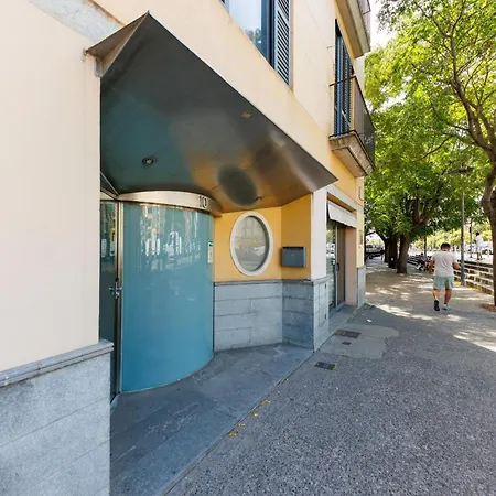Bravissimo Placa Catalunya 10, Duplex Penthouse * Girona